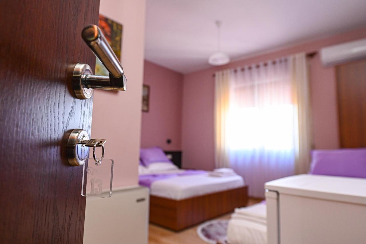 Hotel Epoka Shkodër Екстериор снимка