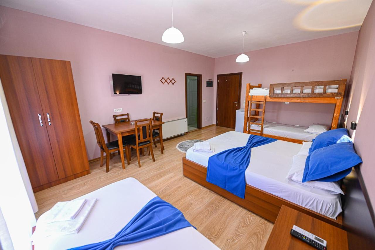 Hotel Epoka Shkodër Екстериор снимка
