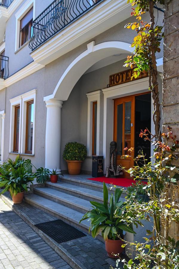Hotel Epoka Shkodër Екстериор снимка