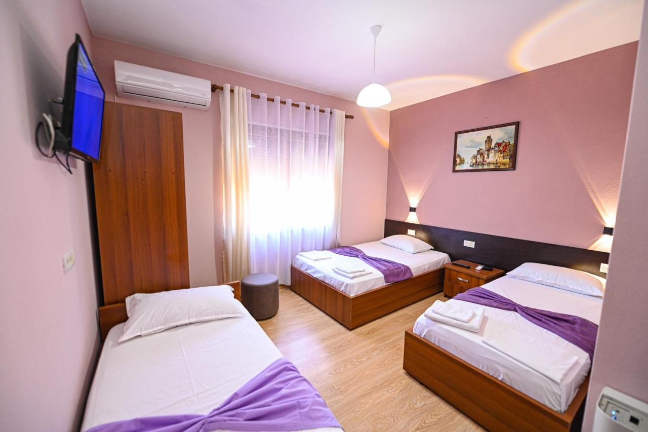 Hotel Epoka Shkodër Екстериор снимка